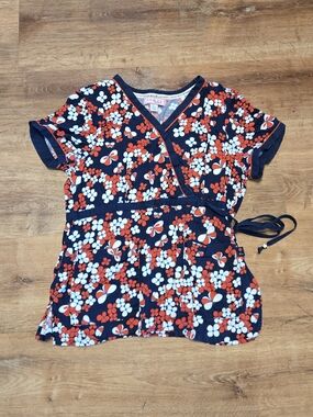 koi Navy Floral Scrub Top with Red and White Flowers Large